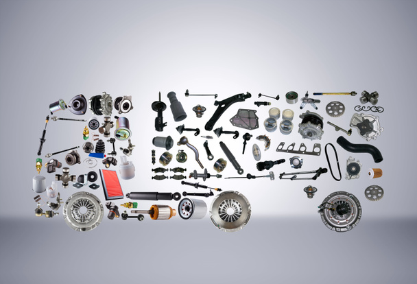 Imágenes camión montado a partir de nuevas piezas de repuesto
 - Foto, imagen