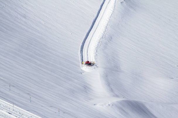 Sníh stroj v hoře - Fotografie, Obrázek