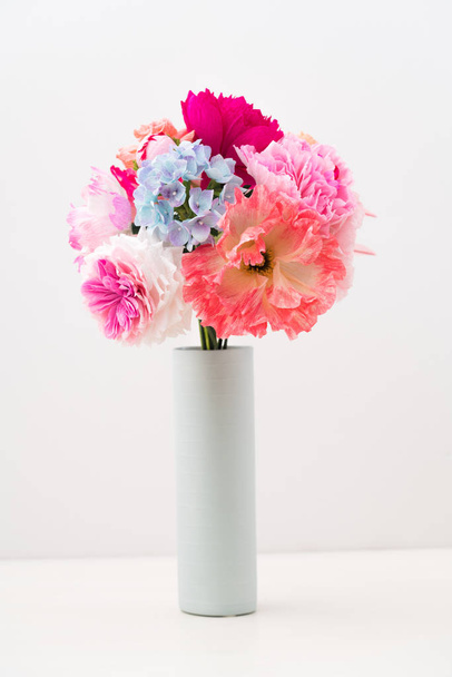 Crepe bouquet di fiori di carta
 - Foto, immagini