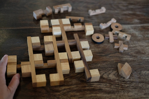 fa blokk puzzle játék. oktatás & szabadidős koncepció. a növekedés, a siker - Fotó, kép