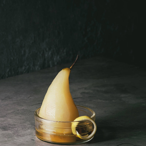 Pear in wine - Foto, Imagen