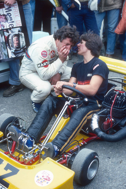  Mario Andretti και οι οδηγοί αυτοκινήτων Μιχαήλ Andretti αγώνα ο γιος. - Φωτογραφία, εικόνα