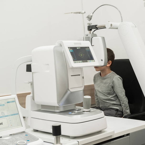 Ausrüstung in der Augenklinik - Foto, Bild