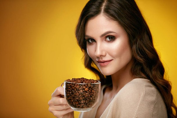 Coffee. Woman With Cup Of Coffee Beans - Φωτογραφία, εικόνα
