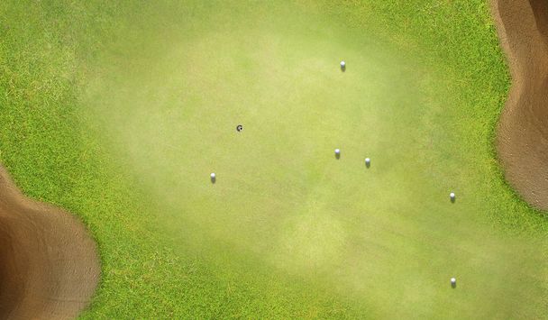 Vista aérea superior do campo de golfe
 - Foto, Imagem