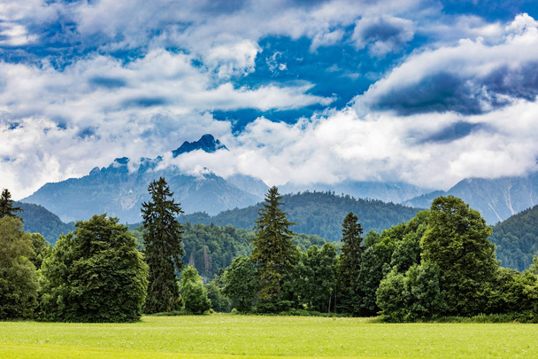 Alppien kaunis luonnonmaisema. Forggensee ja Schwanga
 - Valokuva, kuva