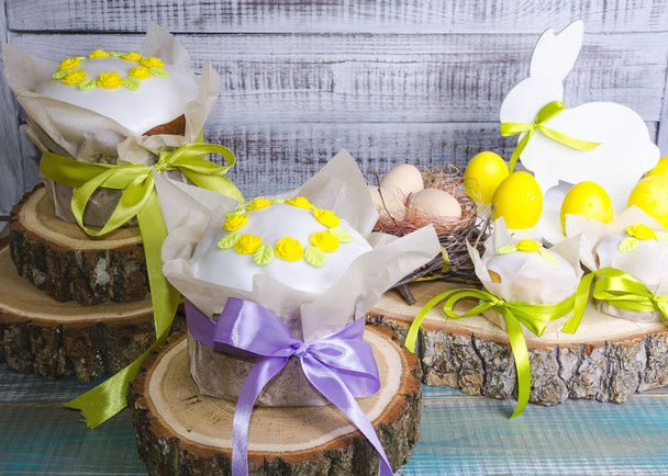 Eater cakes with egg decoration - Φωτογραφία, εικόνα