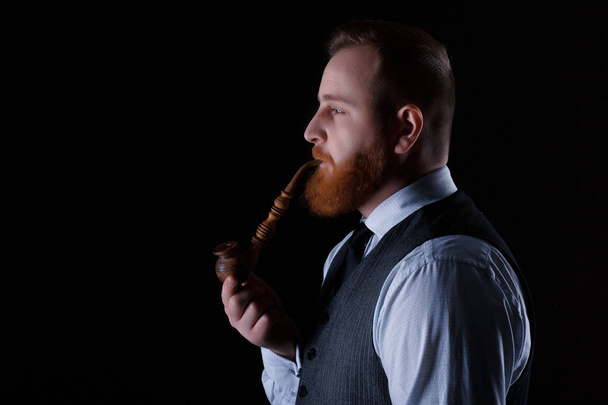 man smoking a pipe - Fotografie, Obrázek