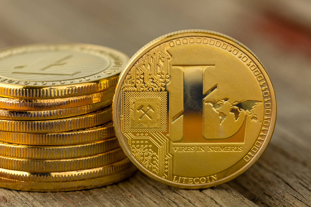 Stapel van munten met Litecoin teken - Foto, afbeelding
