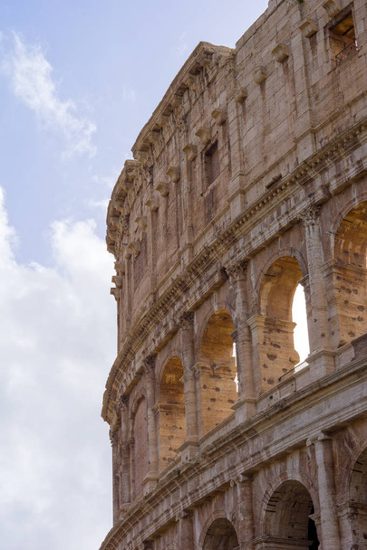 Coliseo en Roma, Italia. Arquitectura romana
 - Foto, imagen