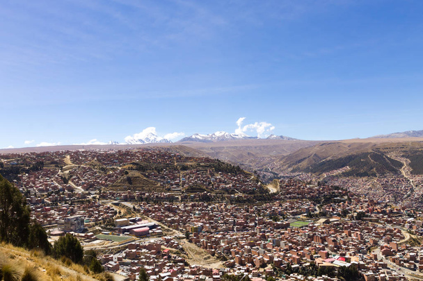 Uitzicht op La Paz vanuit El Alto, Bolivia - Foto, afbeelding