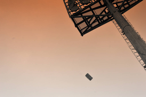 atração paraquedismo no céu
 - Foto, Imagem