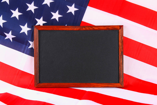 Vintage American flag on a chalkboard with space for text. - Foto, Imagem