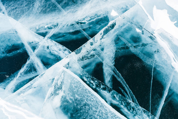 Bevroren baikal water lake spleet grondoppervlak, achtergrond en textuur  - Foto, afbeelding