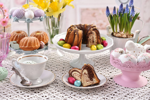 easter traditional cakes on festive table - Foto, Imagen