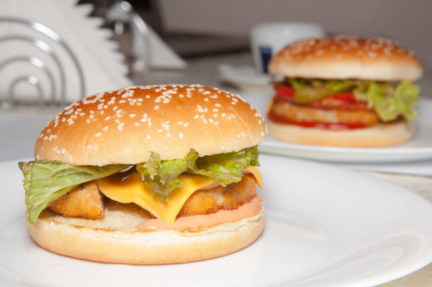 hamburger, cheeseburger, bun, chips, crackers - Photo, image