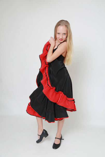 Studio image of flamenco dancer - Fotografie, Obrázek