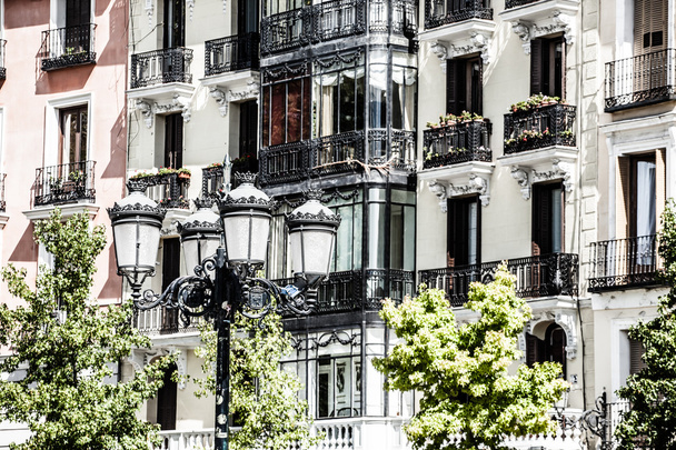 Mediterranean architecture in Spain. Old apartment building in Madrid. - Фото, изображение
