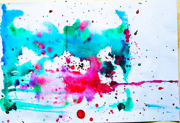 Beyaz Kağıt arka plan üzerinde renkli suluboya resim Close-Up - Fotoğraf, Görsel