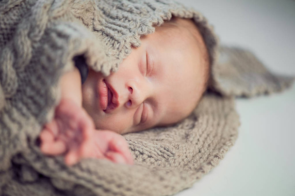 Happy sleeping infant baby boy portrait  - Zdjęcie, obraz