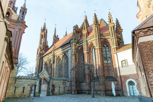 αρχιτεκτονική της όμορφη εκκλησία της Αγίας Άννης, Βίλνιους, Λιθουανία - Φωτογραφία, εικόνα