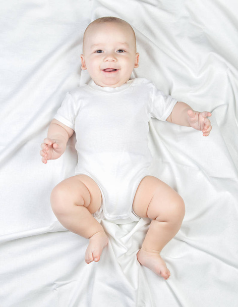 Smiling happy five-month baby - Fotoğraf, Görsel