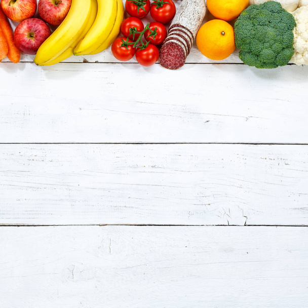 Recolección de alimentos de frutas y verduras ingredientes de cocina cuadrados
 - Foto, imagen
