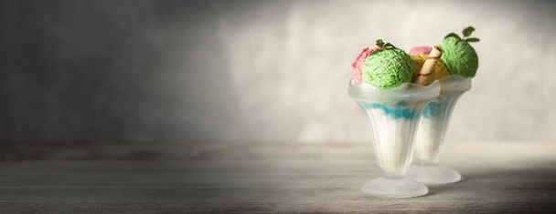 Ice cream vase - Fotoğraf, Görsel