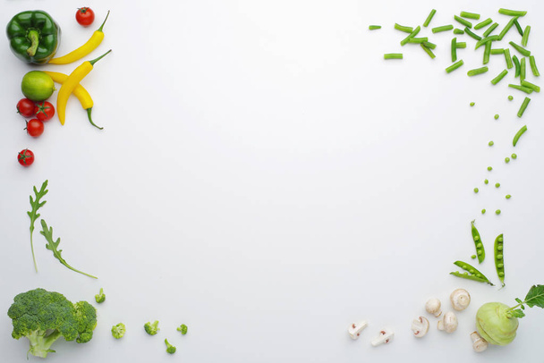 Gemüse isoliert auf weißem Hintergrund Draufsicht. - Foto, Bild