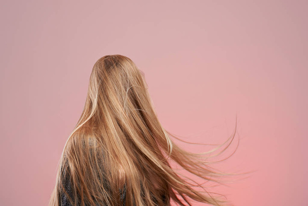 長い金髪の女性髪 - 写真・画像
