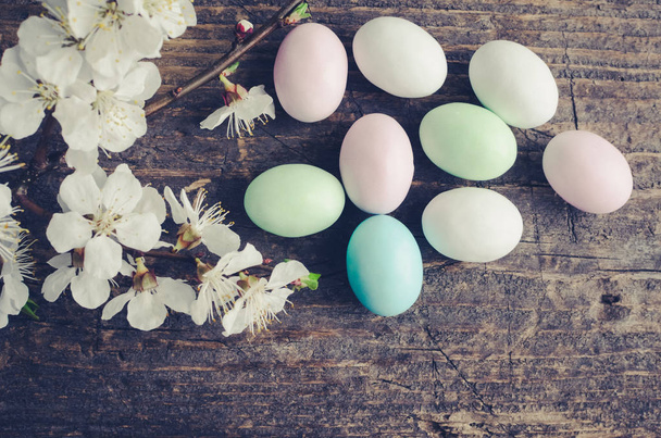 húsvéti tojás fa alapon - Fotó, kép
