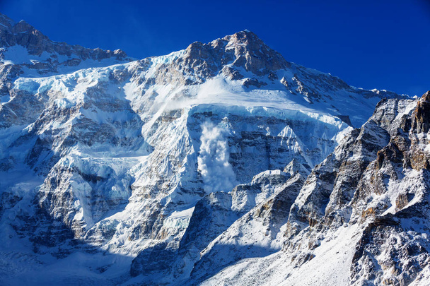 Vista panorâmica das montanhas, região de Kanchenjunga, Himalaia, Nepal. - Foto, Imagem