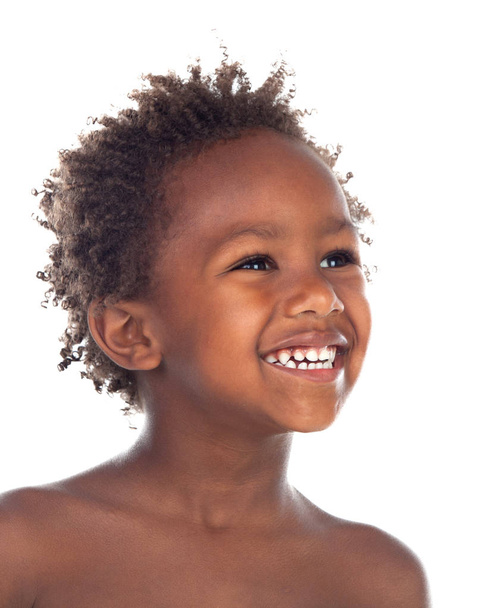 смішний і щасливий африканський хлопчик ізольований на білому тлі
 - Фото, зображення