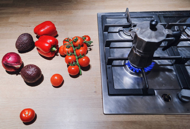 Ο καφές προετοιμάζεται για την κουζίνα αερίου - Φωτογραφία, εικόνα