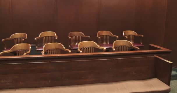 Пан Ги Мун в зале суда
 - Кадры, видео