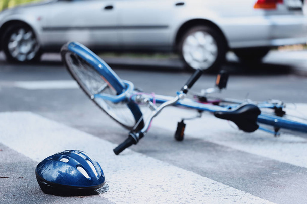 Cyclist hit on pedestrian crossing - Valokuva, kuva
