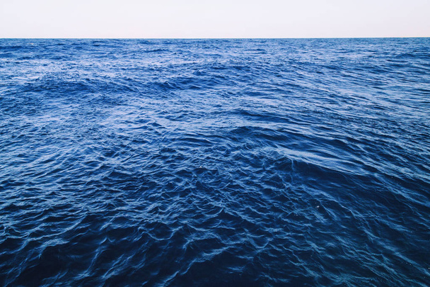 mooie hemel en blauwe oceaan - Foto, afbeelding