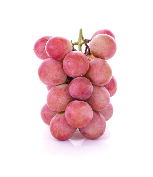raisins rouges isolés sur fond blanc - Photo, image
