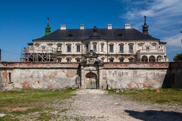 old palace castle Pidhirci in ukraine - Foto, imagen