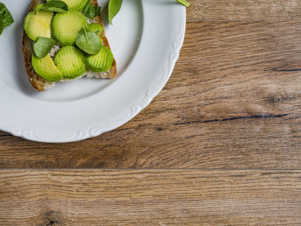 Avocado toast in a plate - Foto, afbeelding