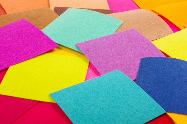 Varios colores cuadrados fieltro muestras para el diseño textil
 - Foto, Imagen