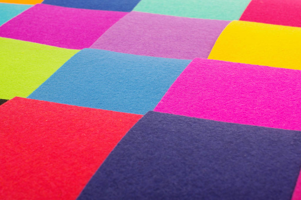 Eri värejä neliön huopa näytteitä tekstiilien suunnitteluun
 - Valokuva, kuva