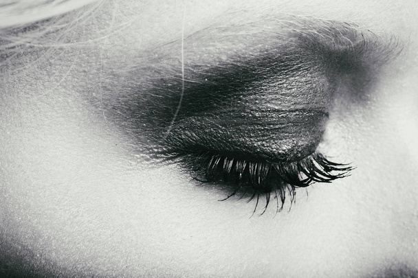 Hermoso ojo femenino primer plano, maquillaje
 - Foto, imagen