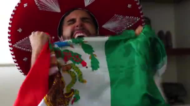 自宅を祝うメキシコのファン - 映像、動画