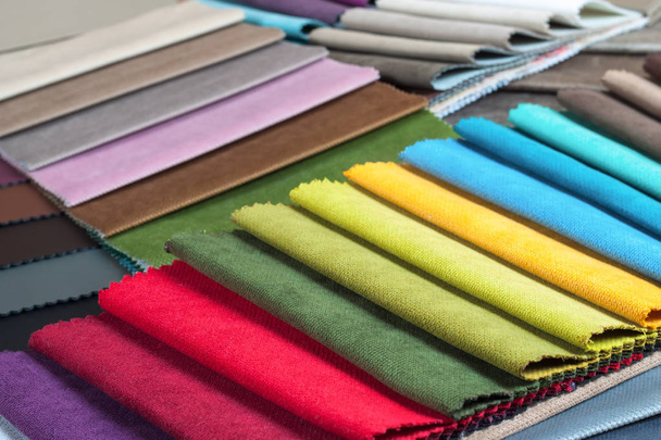 Образцы цветных тканей
 - Фото, изображение