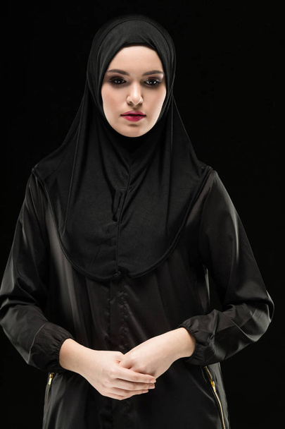 Portrait of young Muslim woman in traditional clothes - Fotoğraf, Görsel