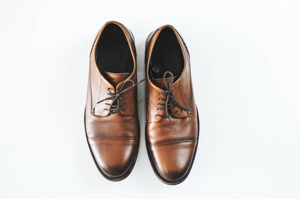 Mannelijke schoenen hoge hoekmening - Foto, afbeelding