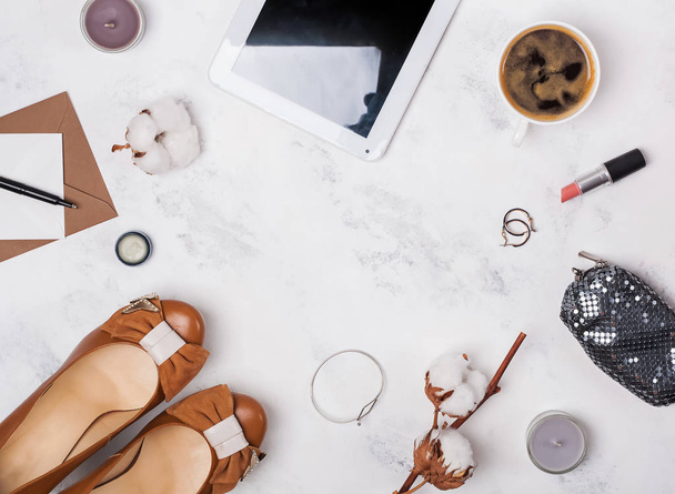 Flat lay with shoes, coffee and other feminine accessories  - Foto, immagini
