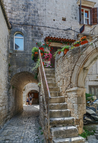 Courtyard in Trogir, Croatia - Photo, image