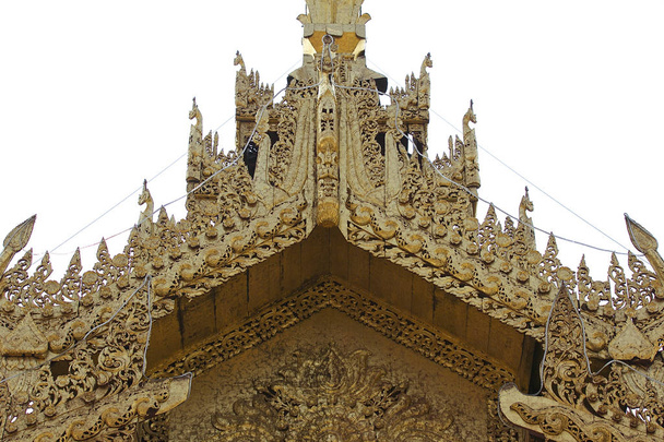 Buddhist temple complex Shwedagon is a historical symbol of Buddhism, Myanmar - 写真・画像